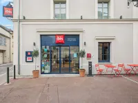 Ibis Saint-Germain-en-Laye Centre - Airport Shuttle