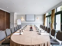 Plus Pinewood on Wilmslow Hotel Cheshire Hotels in Handforth