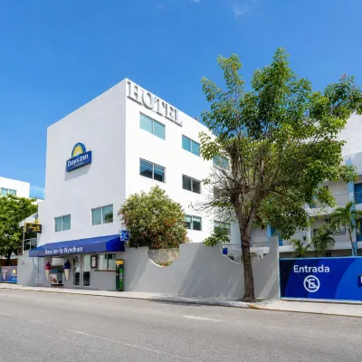 Days Inn by Wyndham Playa del Carmen Hotels near 12th Street