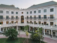 DLF Club 4 Hotels near Gurgaon Central