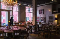 Kings Inn City Hostel - breakfast