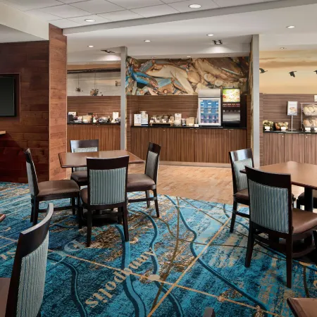Fairfield Inn & Suites Easton