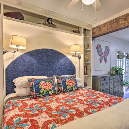 Cozy & Quiet Studio w/ Porch, Near Scenic Railway!