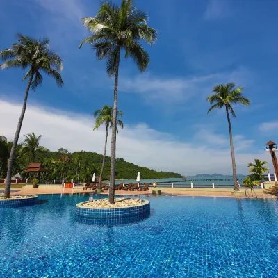 Rayong Resort Hotel Отели рядом с достопримечательностью «Банпхе»