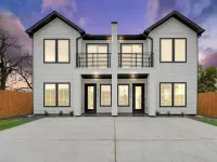 Modern 3BR Near UH Downtown Stadiums - Condos