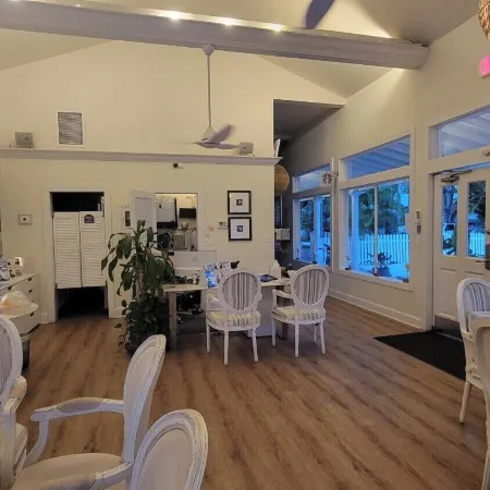 Paradise Inn - Adult Exclusive