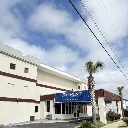 Baymont by Wyndham Pensacola at NAS Corry