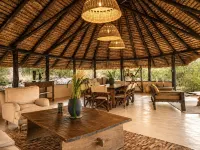 Nasuulu lodge - Homestays