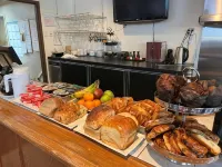 Auberge du Grand Lac - breakfast