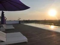 ดิเอวิเทลรีสอร์ท อูบุด - สระว่ายน้ำบนดาดฟ้า