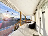 Elegant 3BR/2BA - short walk to the Beach - 4-Star
