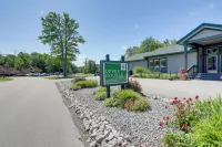 Walk to Golf Course! Clymer Summer Escape w/ Deck - 3-Star