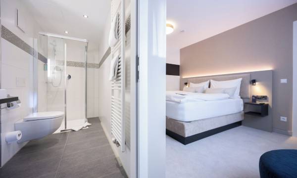 Digital Hotel Kronjuwel by Bright Waldkirch - Self Check-in I Niro
