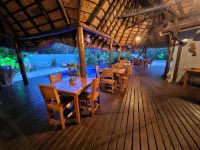 Leopard Corner Lodge - موقف سيارات