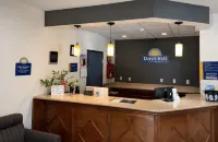 Days Inn by Wyndham Topeka - Wifi