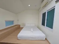 Homey Hostel Hatyai - Pensions