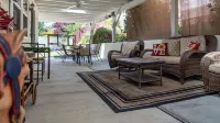Ritz del Rio by Avantstay BBQ Patio + Outdoor TV Minutes to Downtown Paso - 3-Sterne