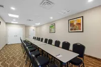 Comfort Inn & Suites - Parking