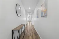 NEW 4BR by Ford Center • Pool Access + Fenced Yard -  case vacanza in affitto