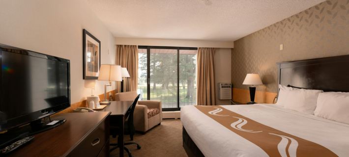 Prestige Riverside Lodge Hotels in Cariboo