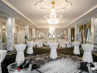 Hotel Schweizerhof Bern & Spa Hotels near Rotes Quartier