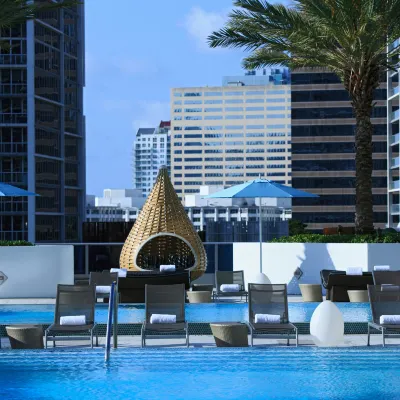 Kimpton EPIC HOTEL by IHG Hoteles cerca de Miami Convention Center