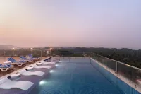 Hilton Garden Inn Goa Calangute - Pools