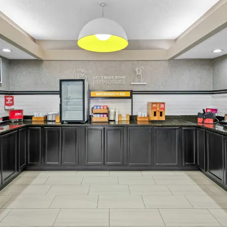 Hampton Inn Bloomington-West
