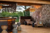 Mapito Safari Camp, Serengeti, Autograph Collection - bar