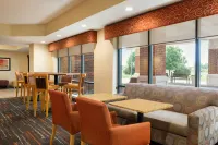 Hampton Inn by Hilton West des Moines Lake Drive - parking