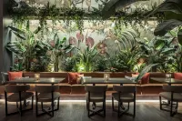 THesis Hotel Miami Coral Gables, Curio Collection by Hilton - breakfast