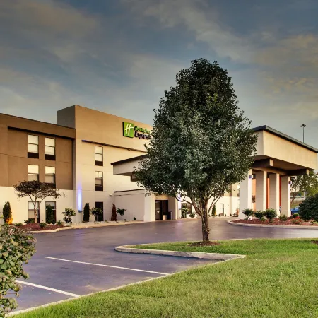 Holiday Inn Express HORSE CAVE by IHG
