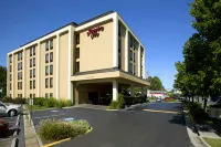 Hampton Inn Fairfax City - parking