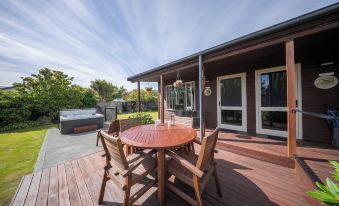 Blue Ridge Studios and Bed & Breakfast