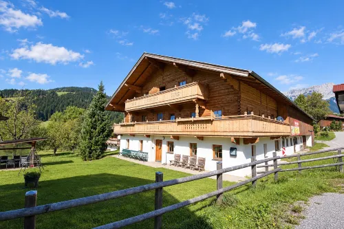 Farmhouse in Söll Near Wilder Kaiser Ski Area - parking