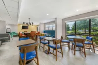 Hampton Inn Wooster - parking