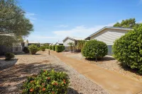 Aspen Karratha Village - parkir