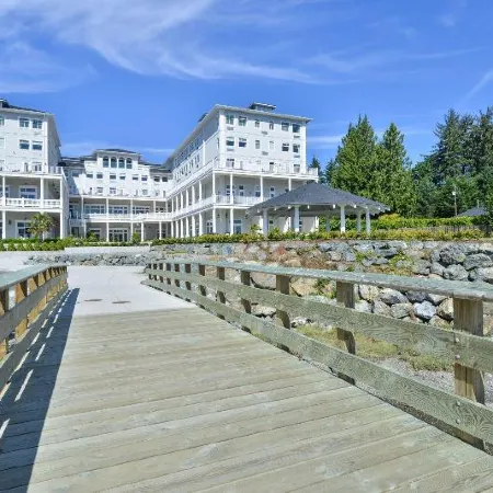 Prestige Oceanfront Resort, BW Premier Collection Отели в г. Сук