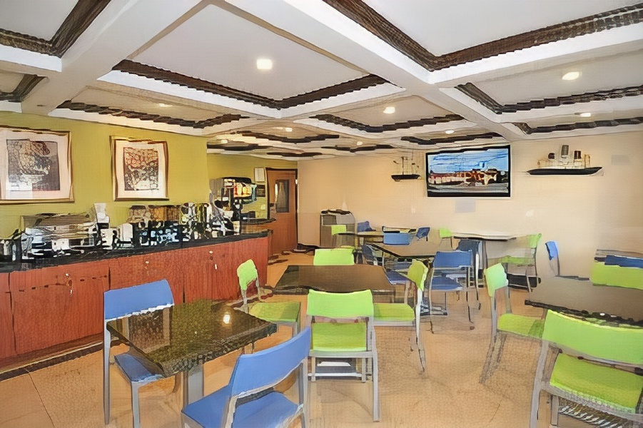 Best Western Antelope Inn & Suites