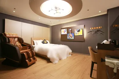 나와 나타샤와 흰당나귀 영통구 호텔