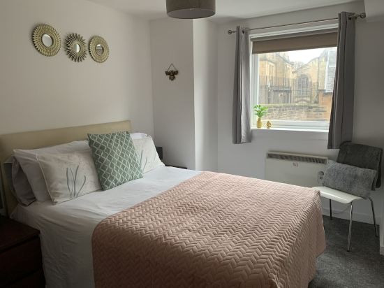 Smart 2 Bed Apartment Edinburgh City Centre Old to