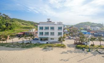 Yangyang Green Beach Pension