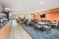 Sleep Inn & Suites - Pools