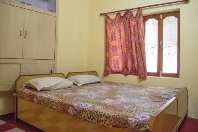 Somit Paying Guest House