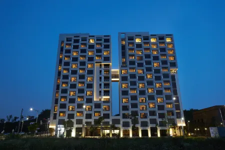 Royal Emporium Incheon Отели рядом с достопримечательностью «Incheon Coastal Passenger Terminal»