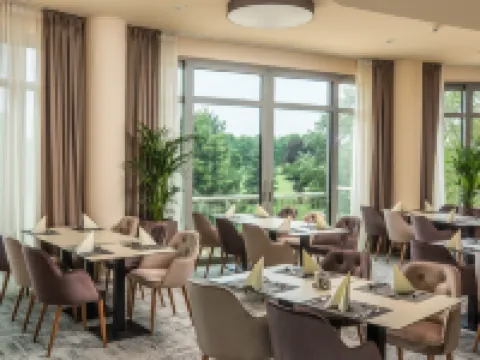 Greenfield Hotel Golf & Spa Superior Hotels in Buk