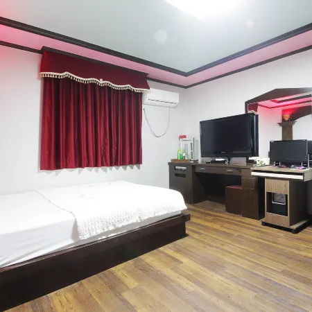 Sky Motel