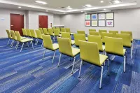 Holiday Inn Express & Suites Dothan North