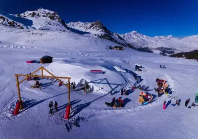 Village Igloo les Arcs فنادق في Sainte-Foy-Tarentaise