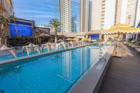 Sahara Las Vegas - piscine